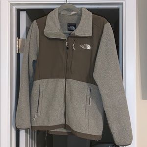 Women’s North Face fleece jacket